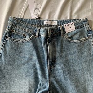 TOPSHOP Mom Cropped Jeans